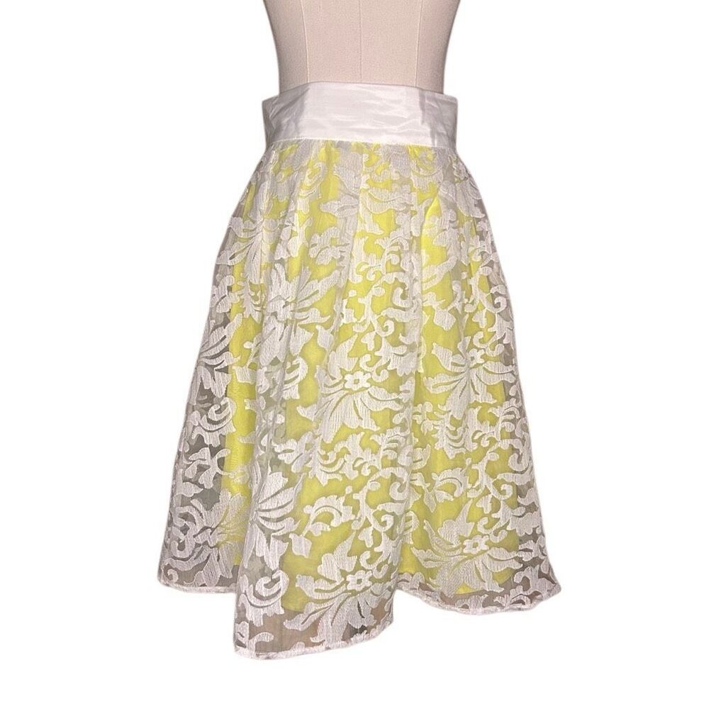 A'reve White Yellow Pleated A-line Skirt Size M Floral Knee Length Lined